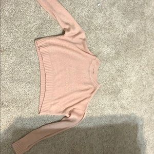 Light pink knitted cropped sweater
